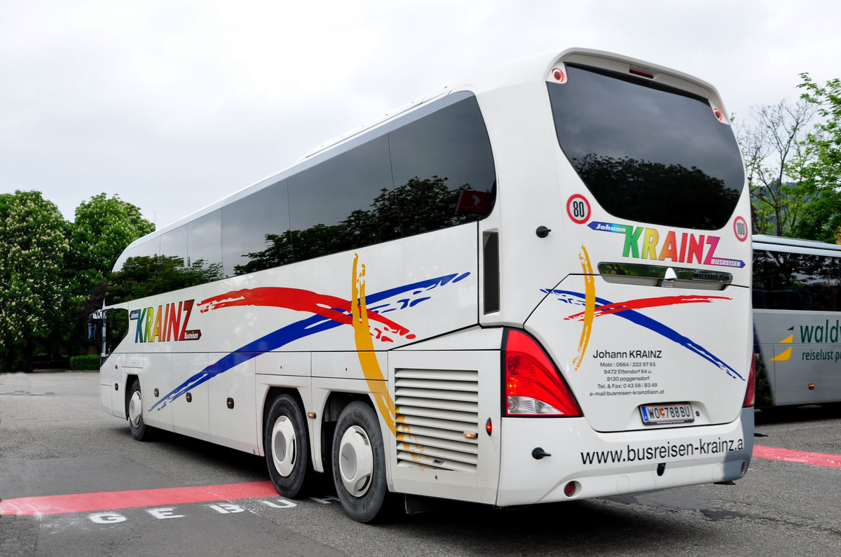 Neoplan Cityliner von Johann Krainz Busreisen aus �sterreich in Krems gesehen.