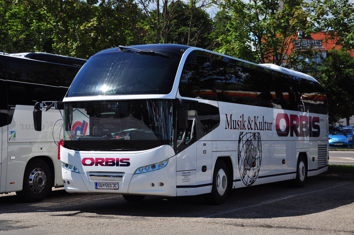 Neoplan Cityliner von Johann Ofner-ORBIS Reisen aus �sterreich in Krems gesehen.