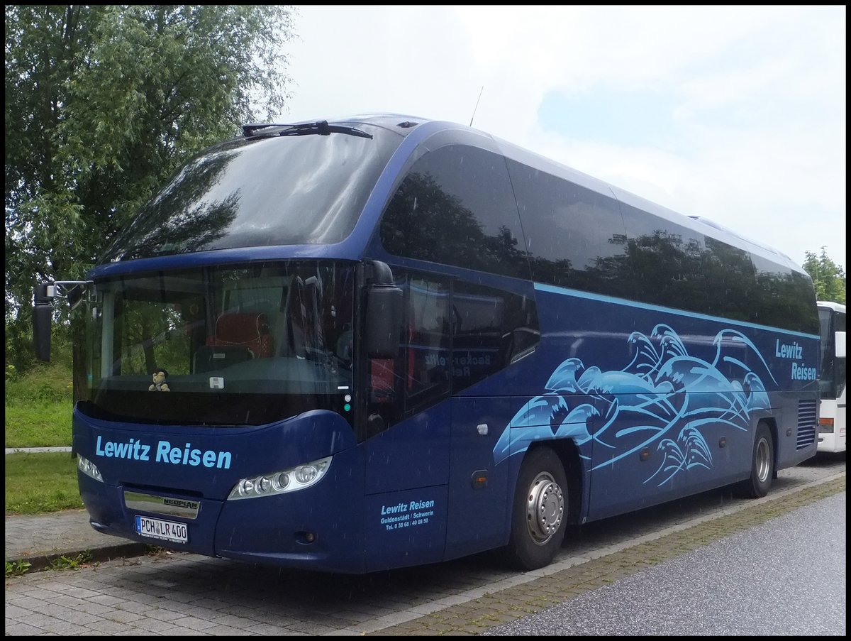 Neoplan Cityliner von Lewitz Reisen aus Deutschland in Rostock.