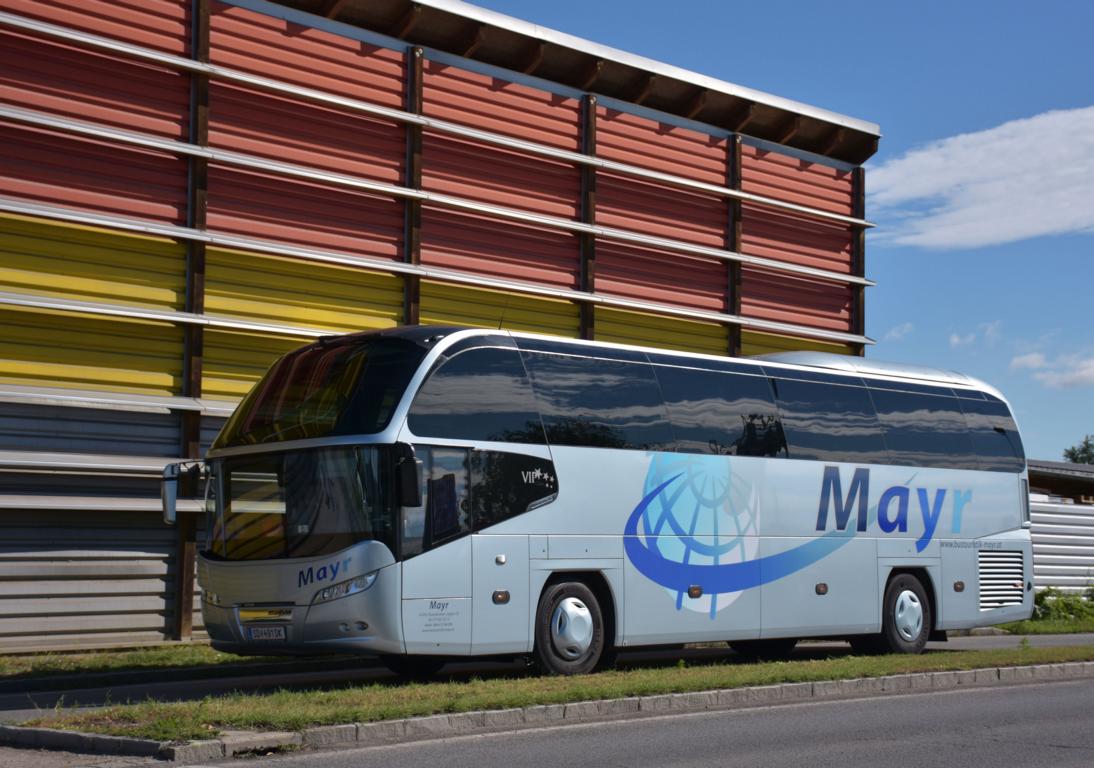 Neoplan Cityliner von Mayr Reisen aus �sterreich 2017 in Krems.