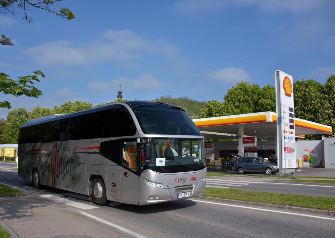Neoplan Cityliner von Michael Killinger Reisen aus Ober�sterreich in Krems.