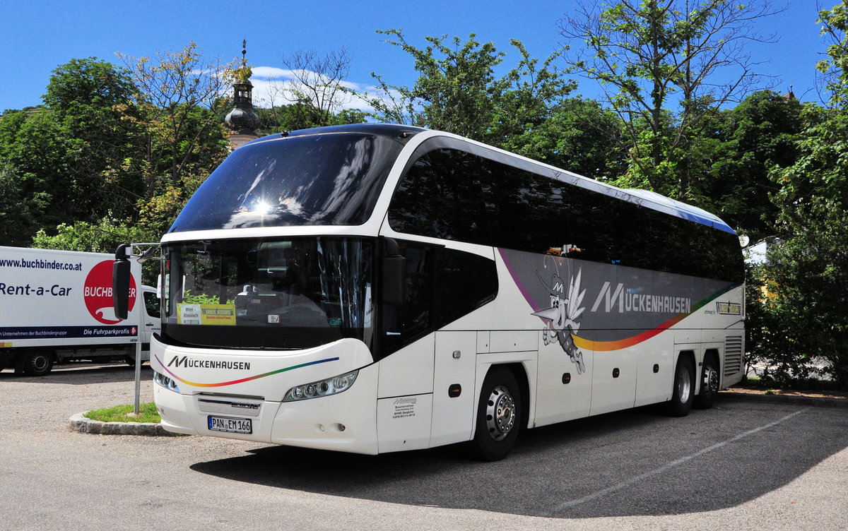 Neoplan Cityliner von M�ckenhausen aus der BRD in Krems gesehen.