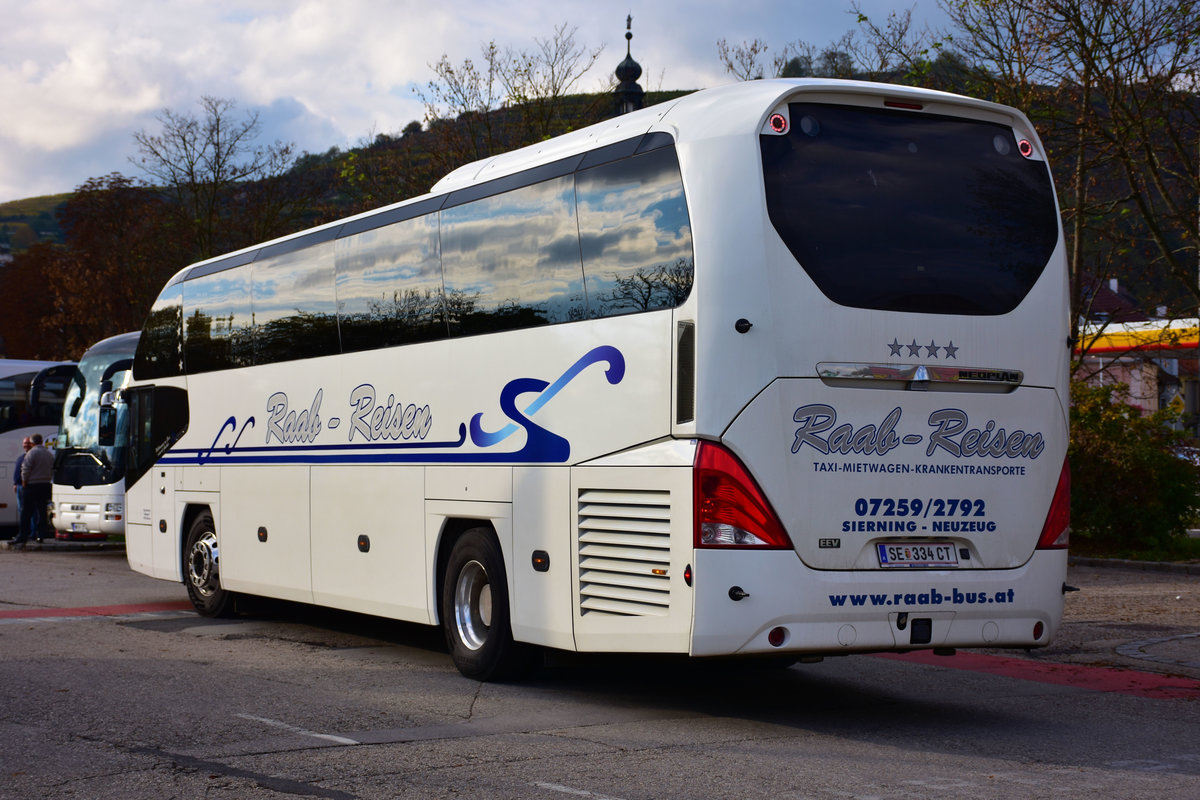 Neoplan Cityliner von RAAB Reisen aus �sterreich in Krems.