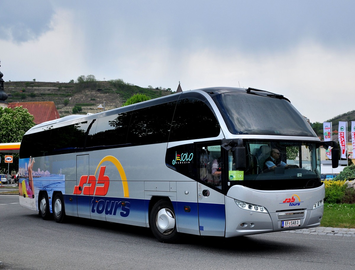 Neoplan Cityliner von SAB tour`s aus �sterreich im Mai 2014 in Krems unterwegs.