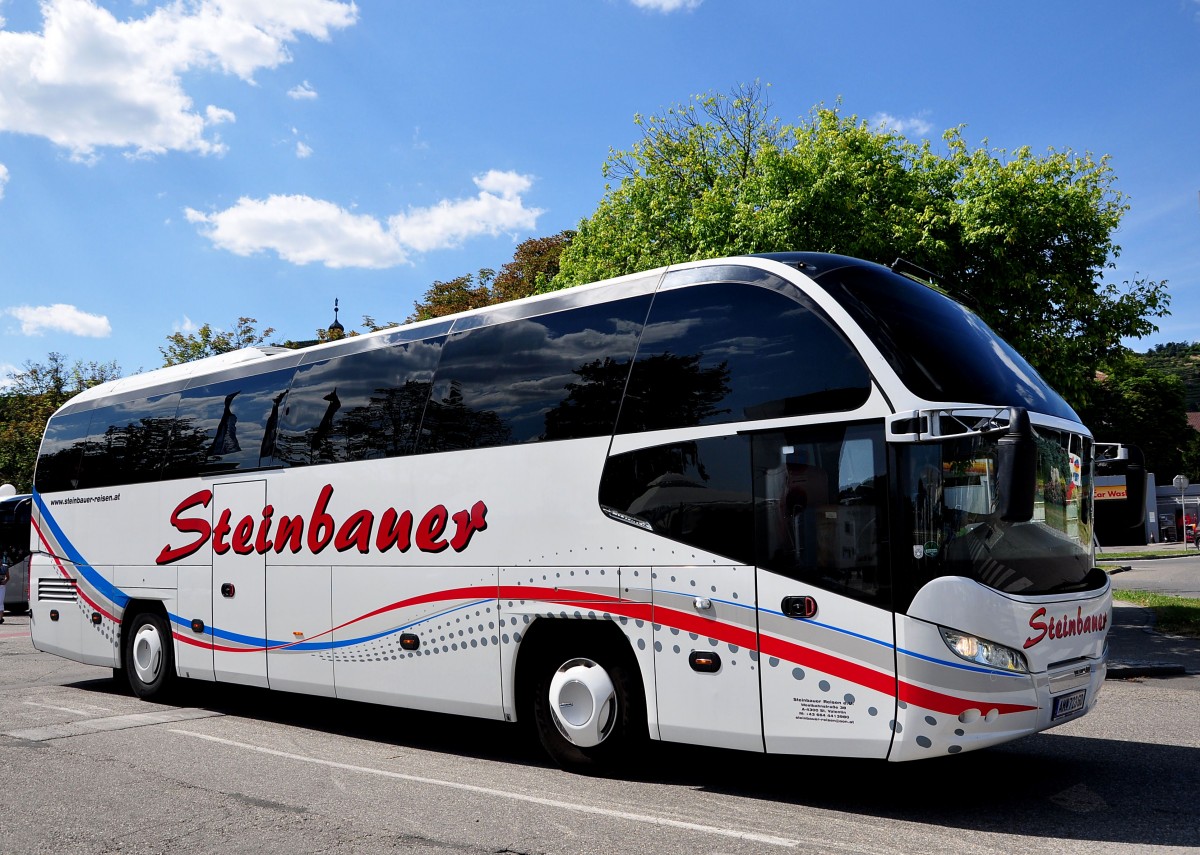 Neoplan Cityliner von Steinbauer Reisen aus Nieder�sterreich in Krems.