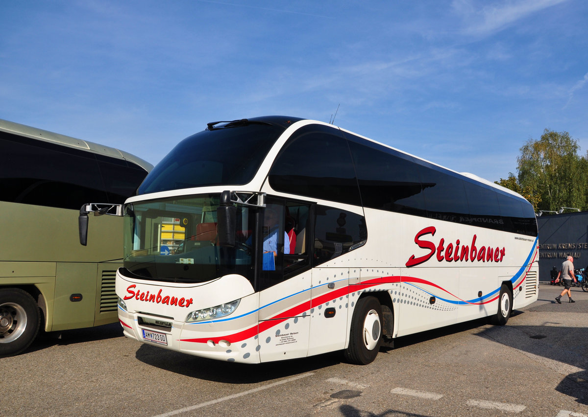 Neoplan Cityliner von Steinbauer Reisen aus �sterreich in Krems.