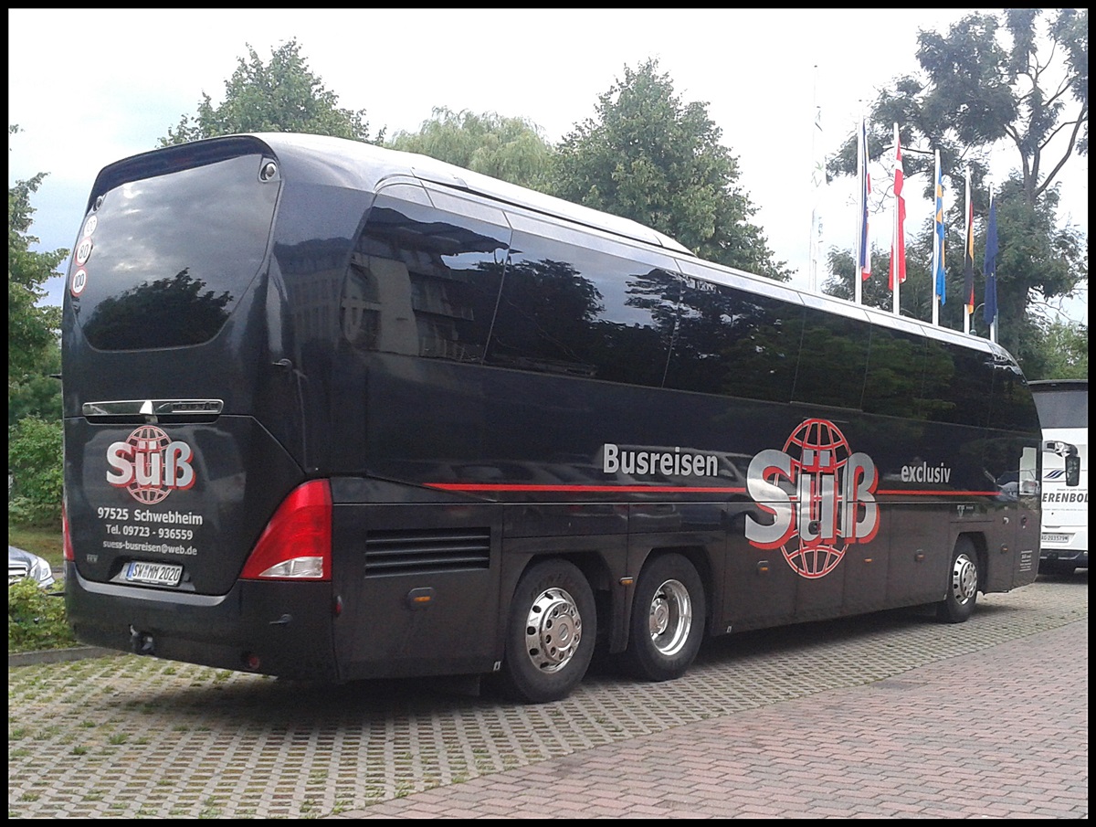 Neoplan Cityliner von S�� aus Deutschland in Bergen. 