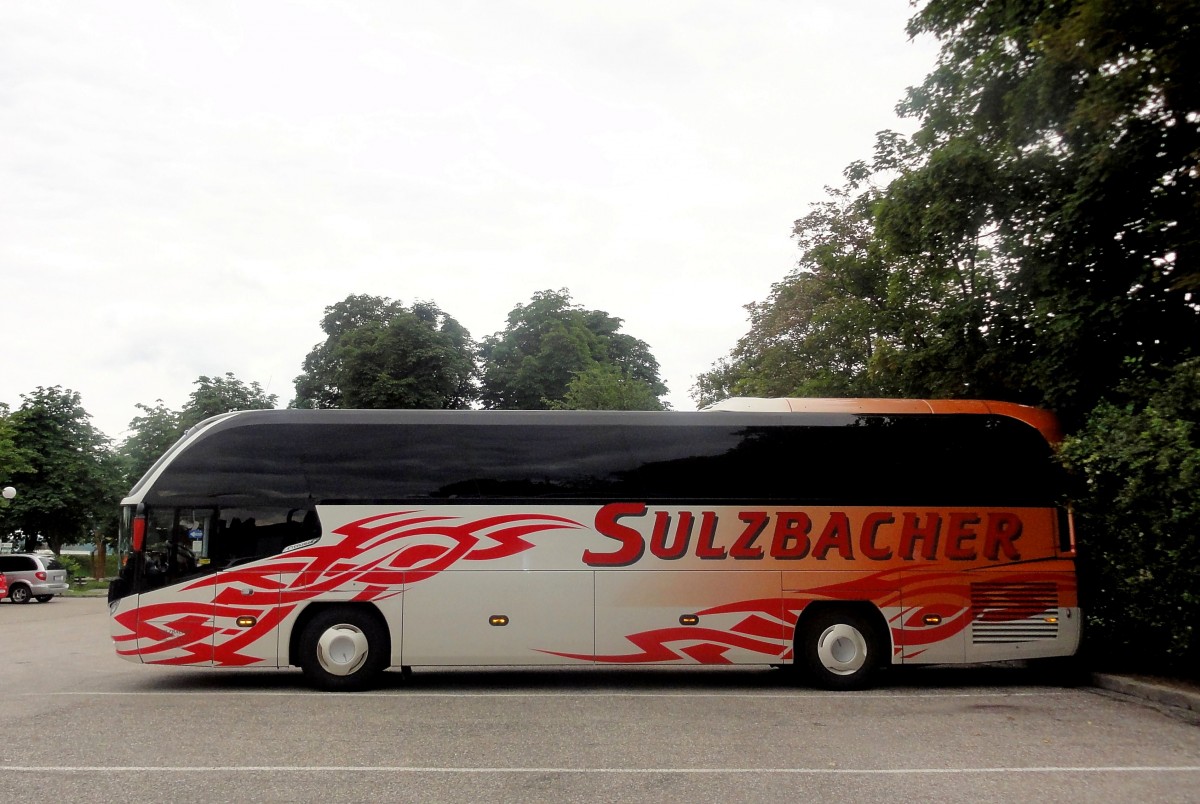 NEOPLAN CITYLINER von SULZBACHER Reisen / �sterreich am 27.6.2013 in Krems gesehen.