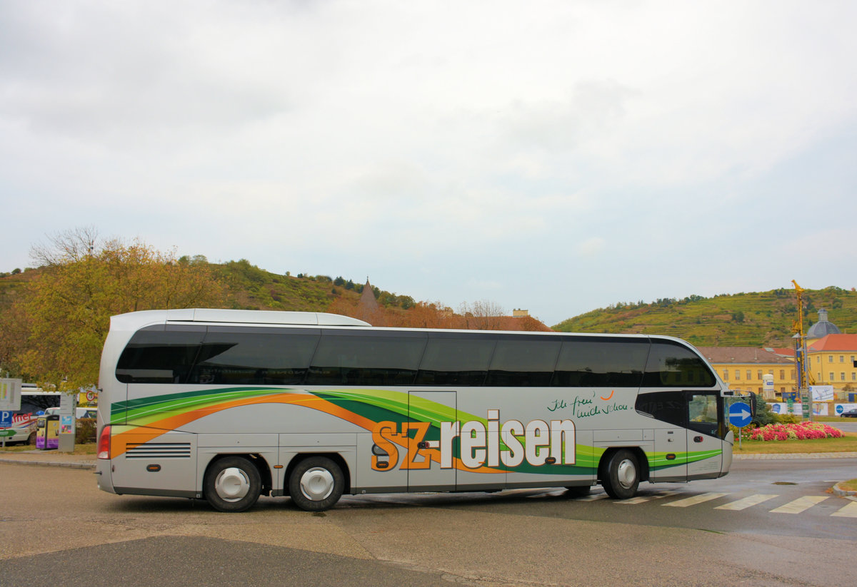 Neoplan Cityliner von SZ-M�ller Reisen aus der BRD in Krems.