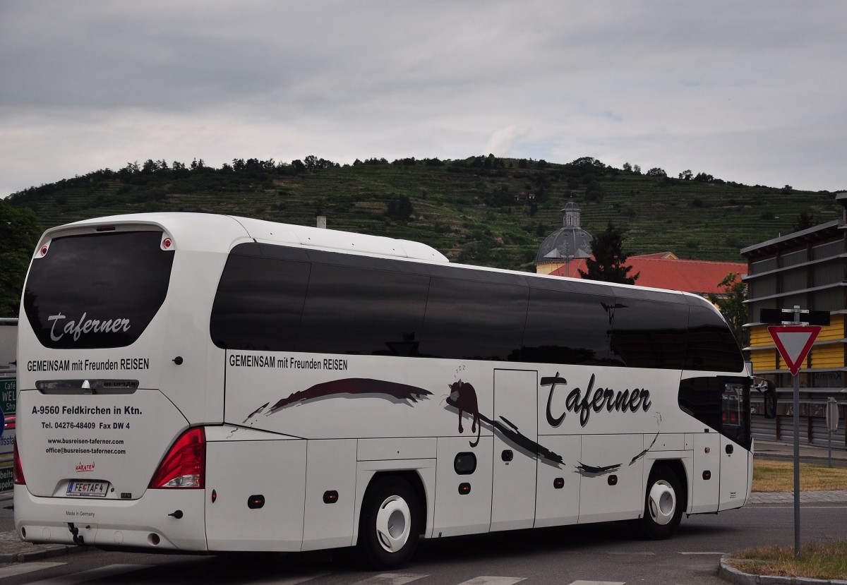 Neoplan Cityliner von Taferner Reisen aus �sterreich im Juni 2015 in Krems gesehen.