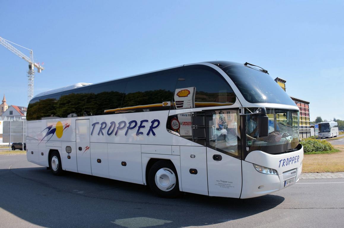 Neoplan Cityliner von Tropper Reisen aus �sterreich 2017 in Krems.