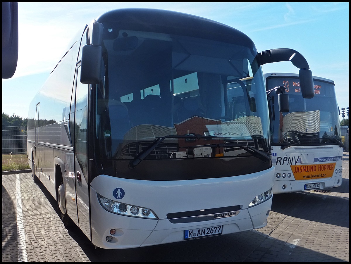Neoplan Jetliner aus M�nchen zum Test bei der RPNV in Bergen.