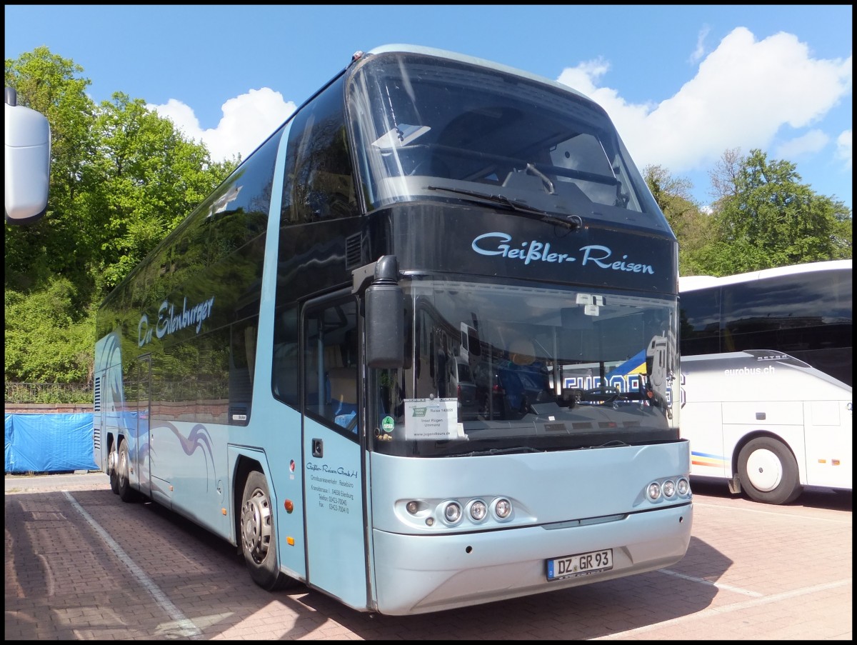 Neoplan Skyliner von Geißler Reisen aus Deutschland im Stadthafen Sassnitz.