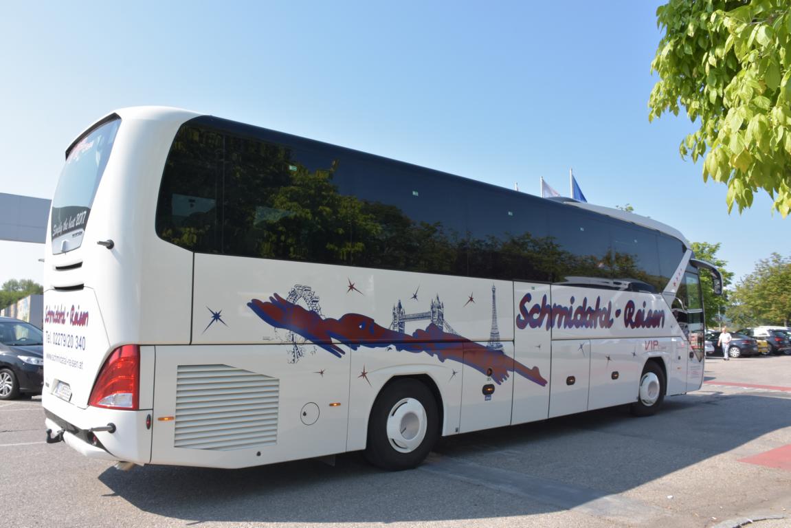 Neoplan Tourliner von Erwin Schober  SCHMIDATAL Reisen  aus �sterreich.