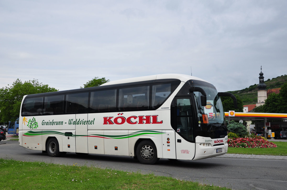 Neoplan Tourliner von K�chl Reisen aus Nieder�sterreich in Krems unterwegs.