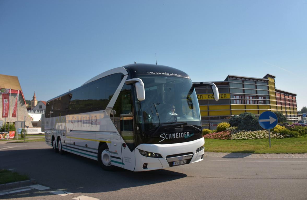 Neoplan Tourliner von Schneider Reisen aus �sterreich 2018 in Krems.