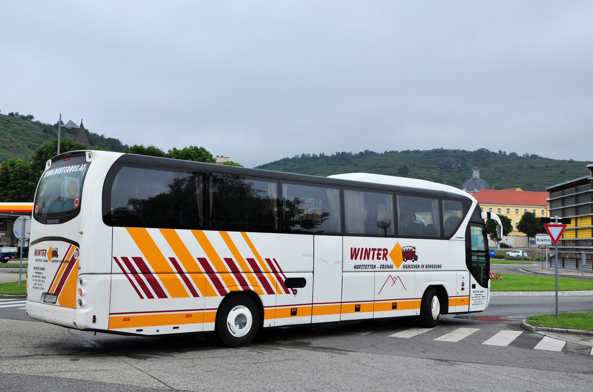 Neoplan Tourliner von Winter Reisen aus �sterreich in Krems gesehen.