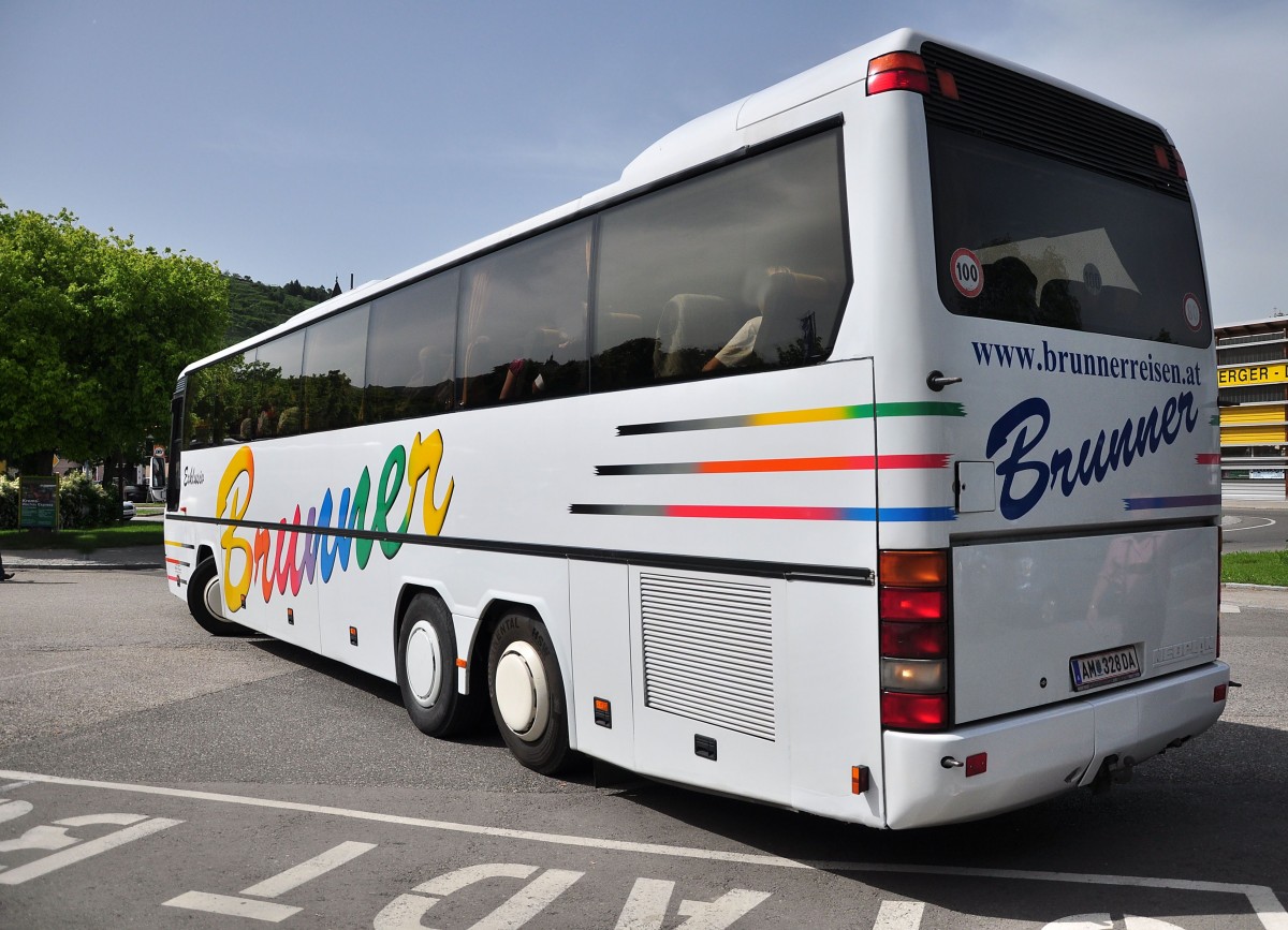Neoplan Transliner von Brunner Reisen / �sterreich am 19.5.2013 in Krems.