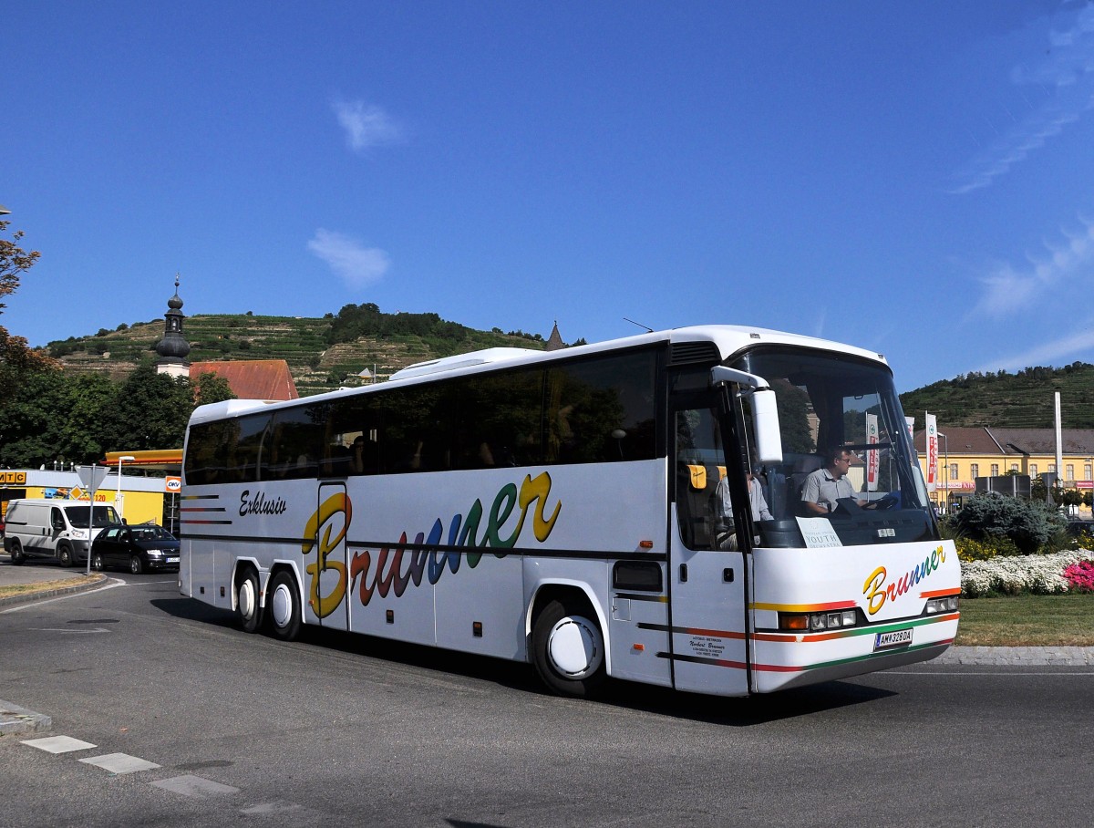 NEOPLAN Transliner von BRUNNER Reisen/�sterreich im Juli 2013 in Krems unterwegs.