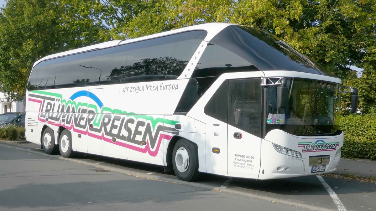 Neoplan von TR�MNER-Reisen steht im September 2019 in H�nfeld