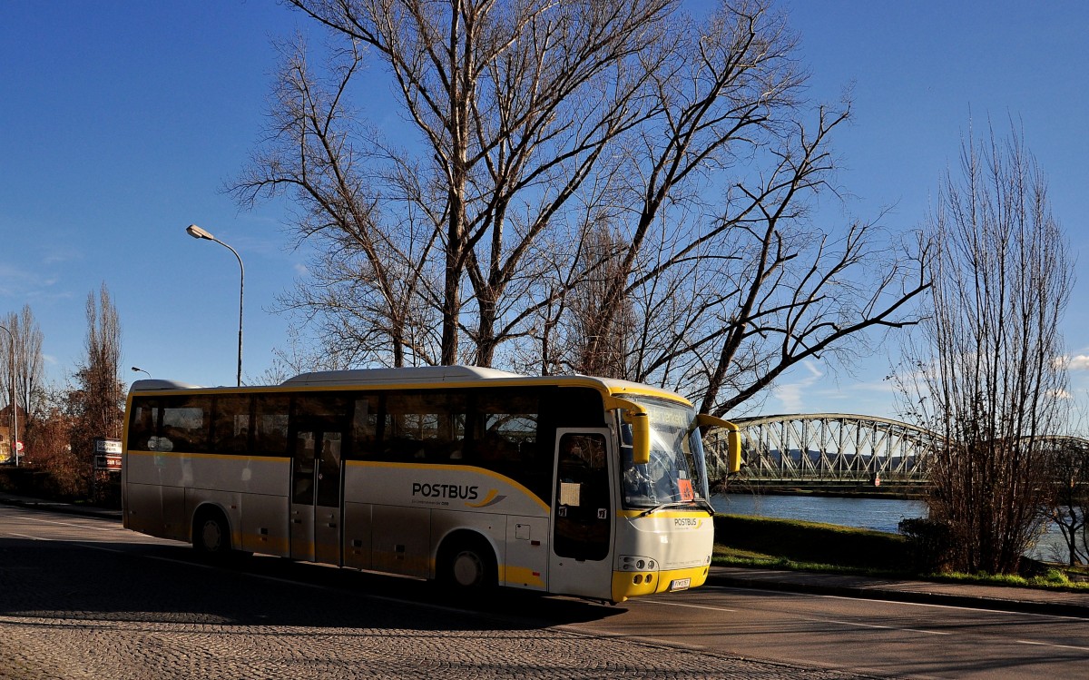 �BB Postbus TEMSA Safari am 19.12.2014 in Krems-Stein gesehen.