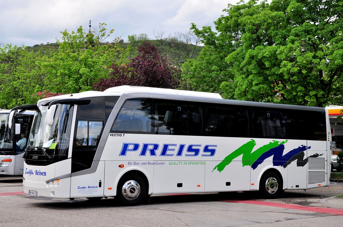 Otokar Vectio T von Zw�lfer Reisen aus �sterreich am 7.5.2015 in Krems.