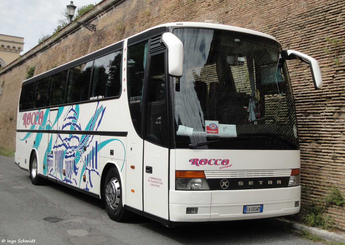 Rocco Viaggi aus Casoria | EA-000WM | Setra 315 HDH | 16.09.2015 in Rom