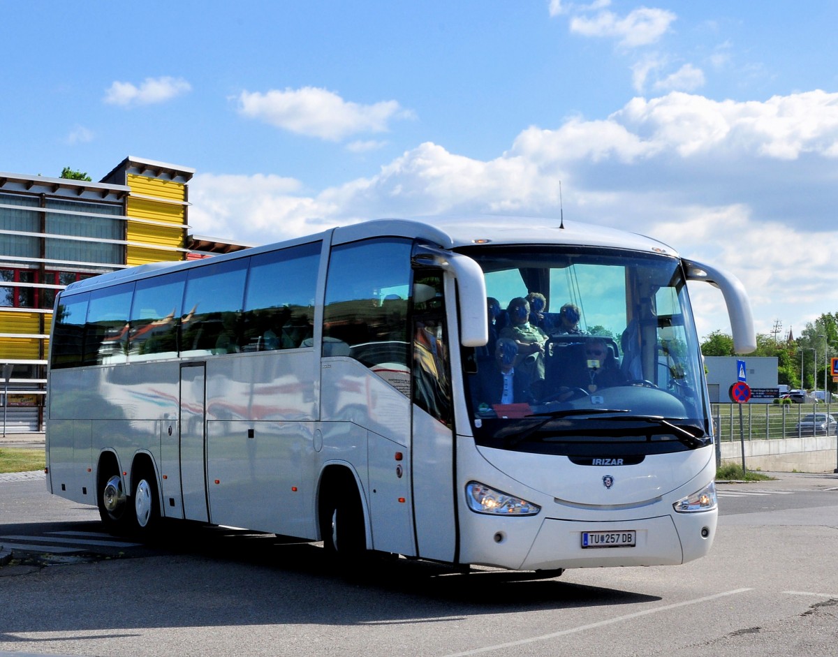 Scania Irizar aus Nieder�sterreich im Mai 2014 in Krems gesehen.