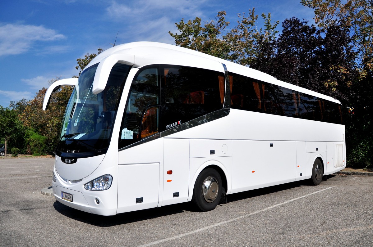 Scania Irizar i6 aus �sterreich am 7.Juli 2014 in Krems gesehen.