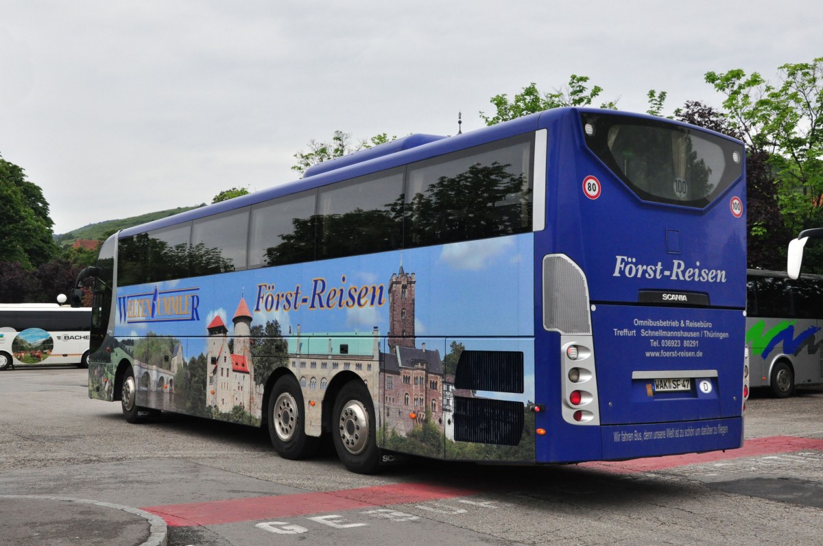 Scania Omnia Express von F�rst Reisen aus der BRD am 21.5.2015 in Krems.