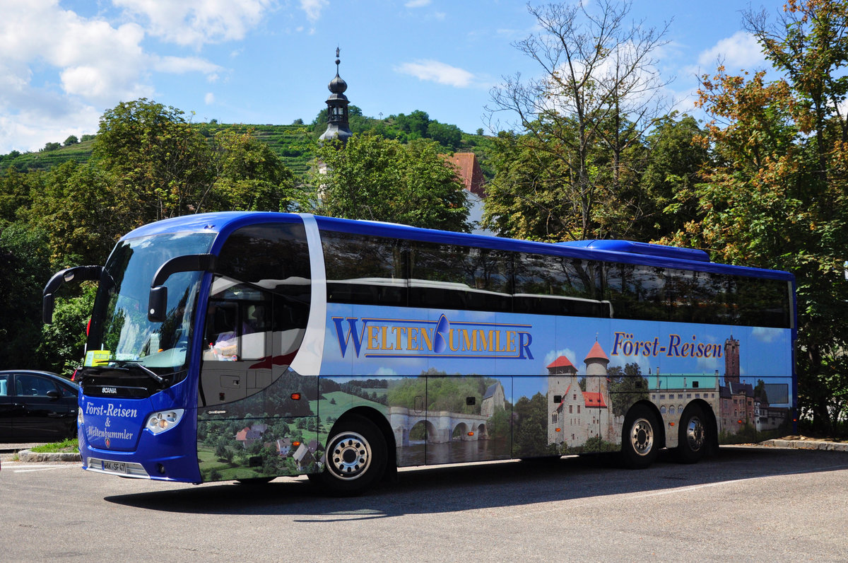 Scania OmniExpress von F�rst Reisen aus der BRD in Krems gesehen.