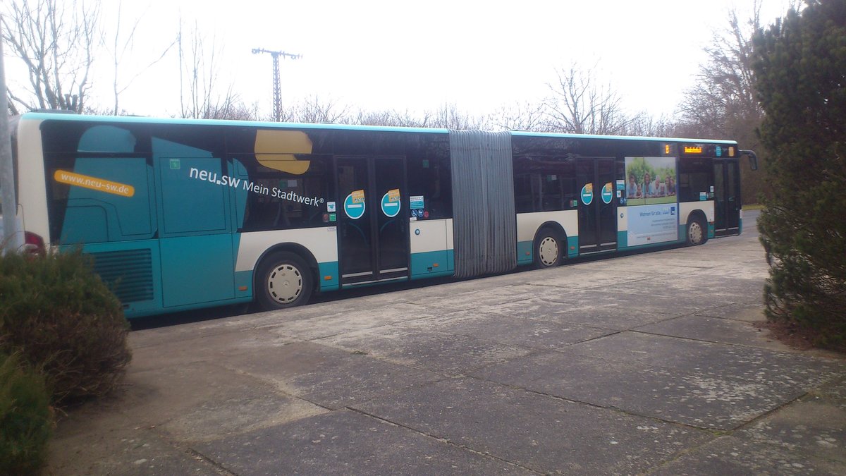 .....seit einigen Wochen f�hrt der Citaro NB SW 560 mit neuen Traffic Board der Neuwoges durch die Stadt