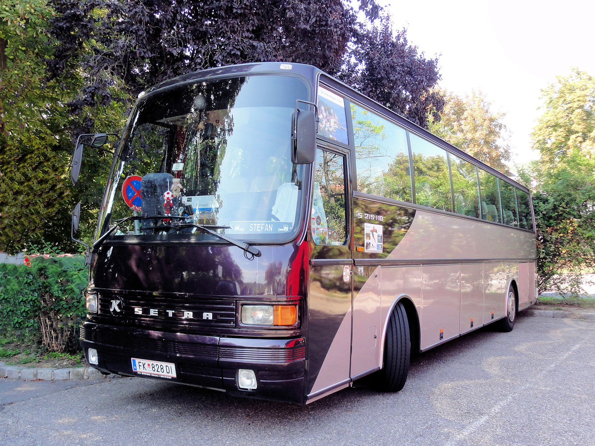Setra 215 HD aus �sterreich in Krems gesehen.