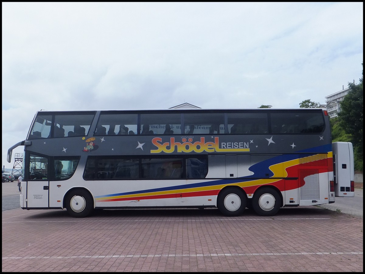 Setra 328 DT von Sch�del-Reisen (ex Eurobus ch) aus Deutschland im Stadthafen Sassnitz.