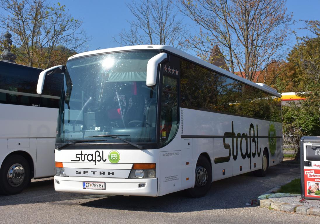 Setra 400er Serie von Stra�l Reisen aus �sterreich 09/2017 in Krems.