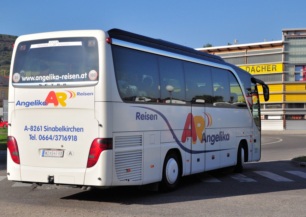 Setra 411 HD von Angelika Reisen / �sterreich im Herbst 2013 in Krems.