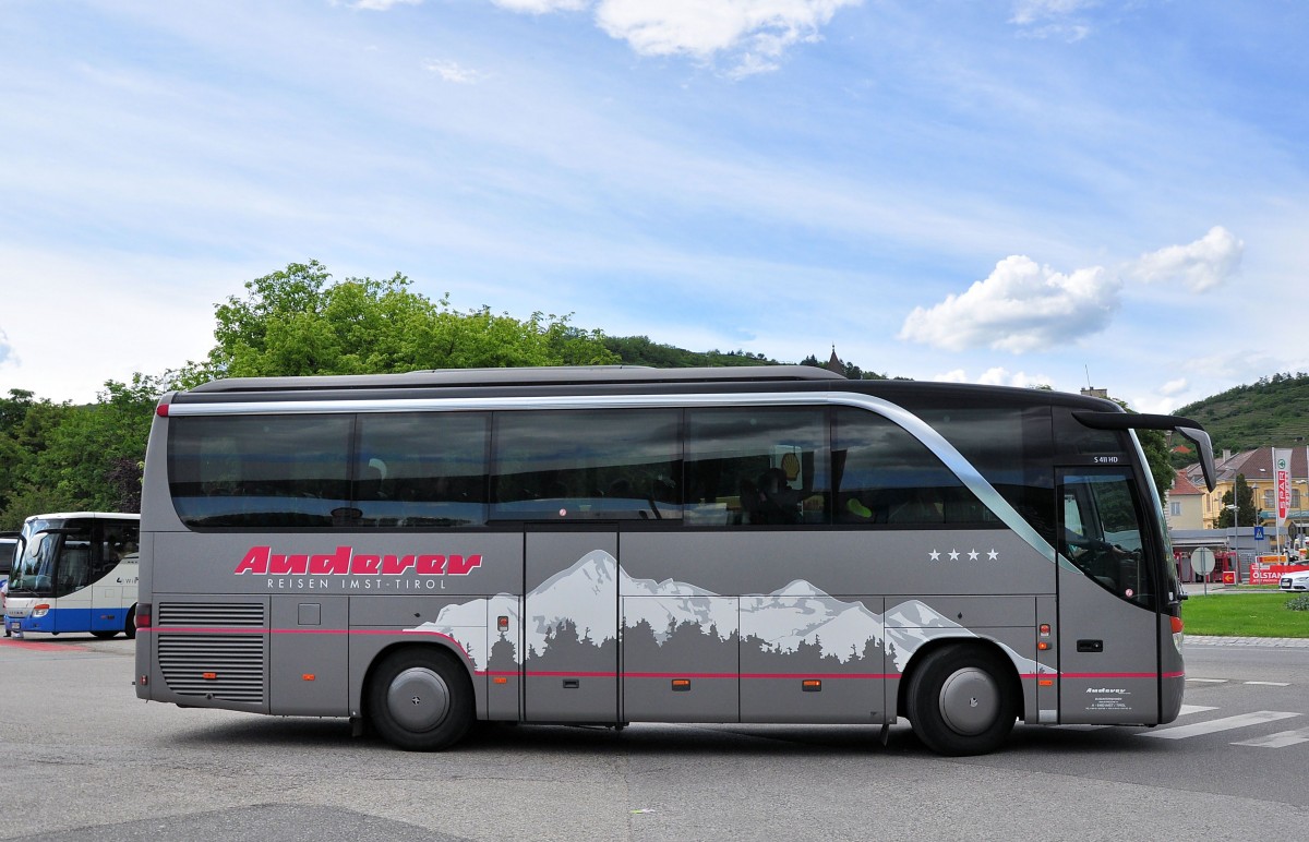 SETRA 411 HD von Busreisen ANDERER / �sterreich am 22.5.2013 in Krems an der Donau.
