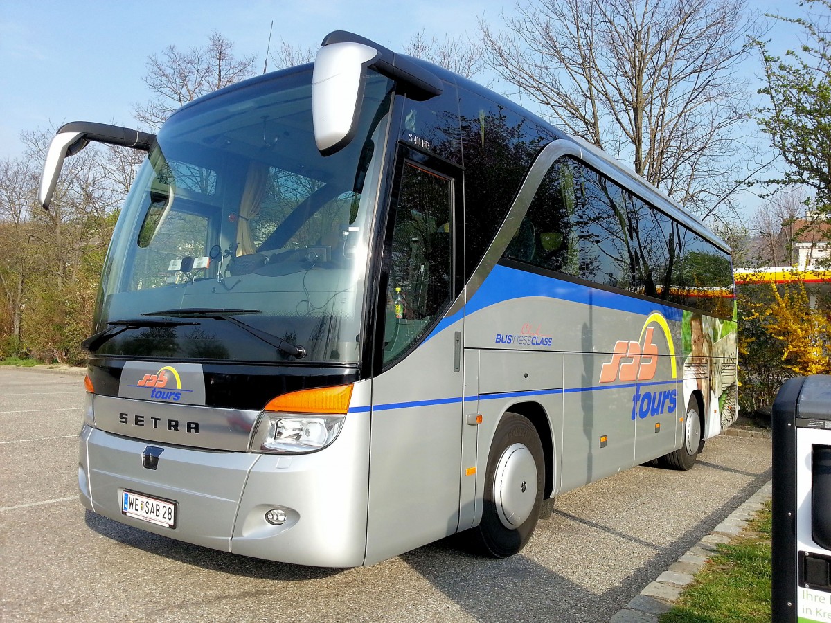 SETRA 411 HD von SAB Tour`s aus �sterreich am 3.4.2014 in Krems gesehen.