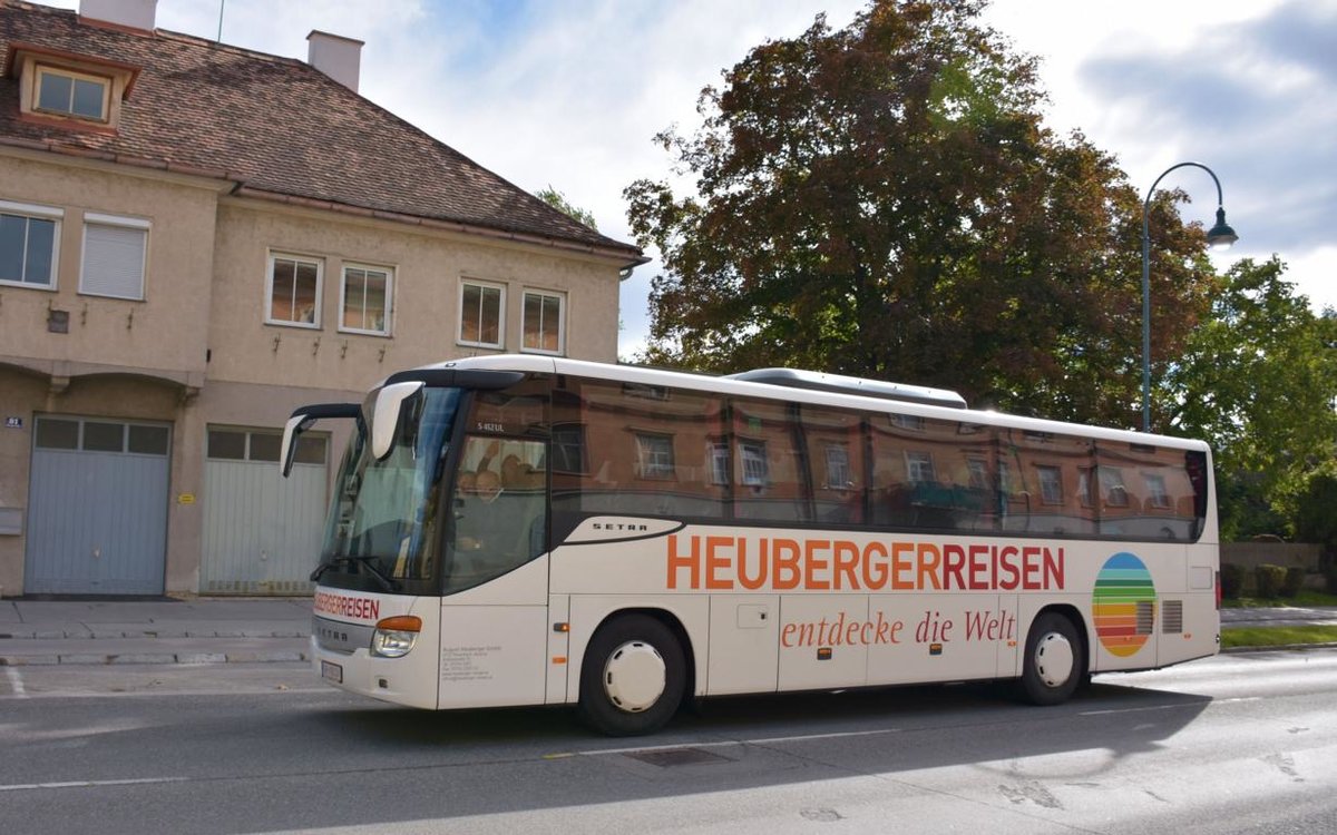 Setra 412 UL von HEUBERGERREISEN aus �sterreich 10/2017 in Krems.