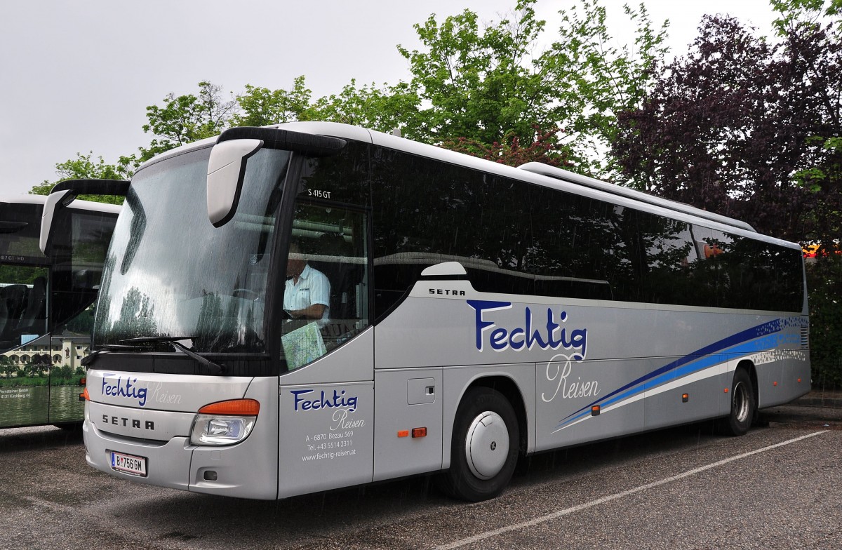 Setra 415 GT von Fechtig Reisen am 13.Mai 2014 in Krems gesehen.