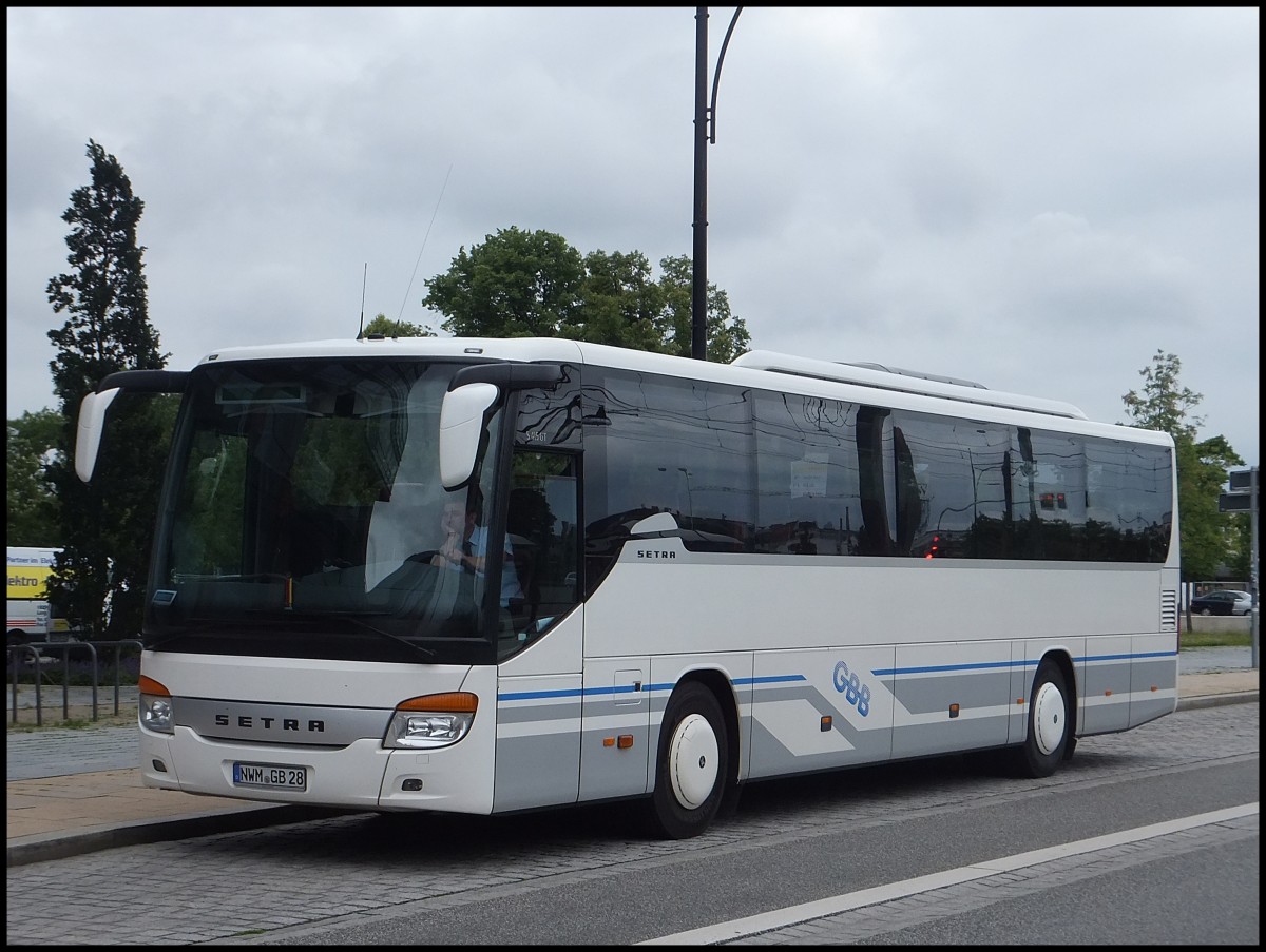 Setra 415 GT der Grevesm�hlener Busbetriebe (GBB) in Rostock.