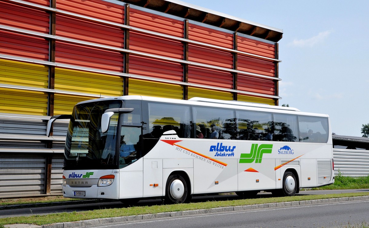 Setra 415 GT- HD von ALBUS/�sterreich im Juli 2013 in Krems unterwegs.