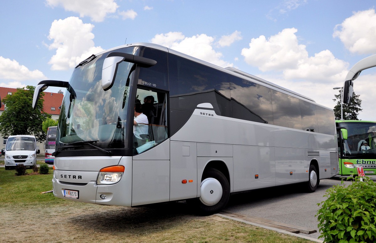 SETRA 415 GT-HD aus �sterreich im Juli 2013 in Krems gesehen.