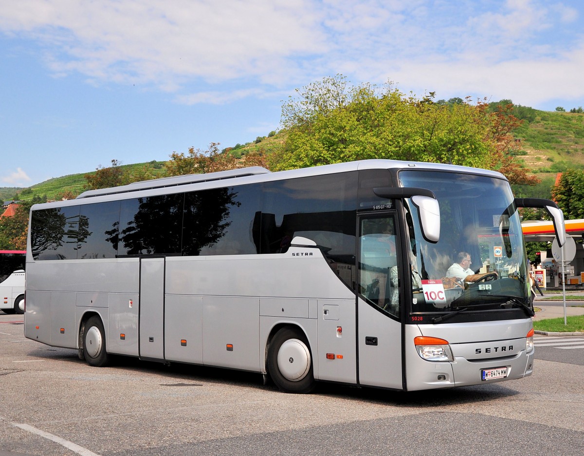 Setra 415 GT-HD aus �sterreich am 12.Juli 2014 in Krems.