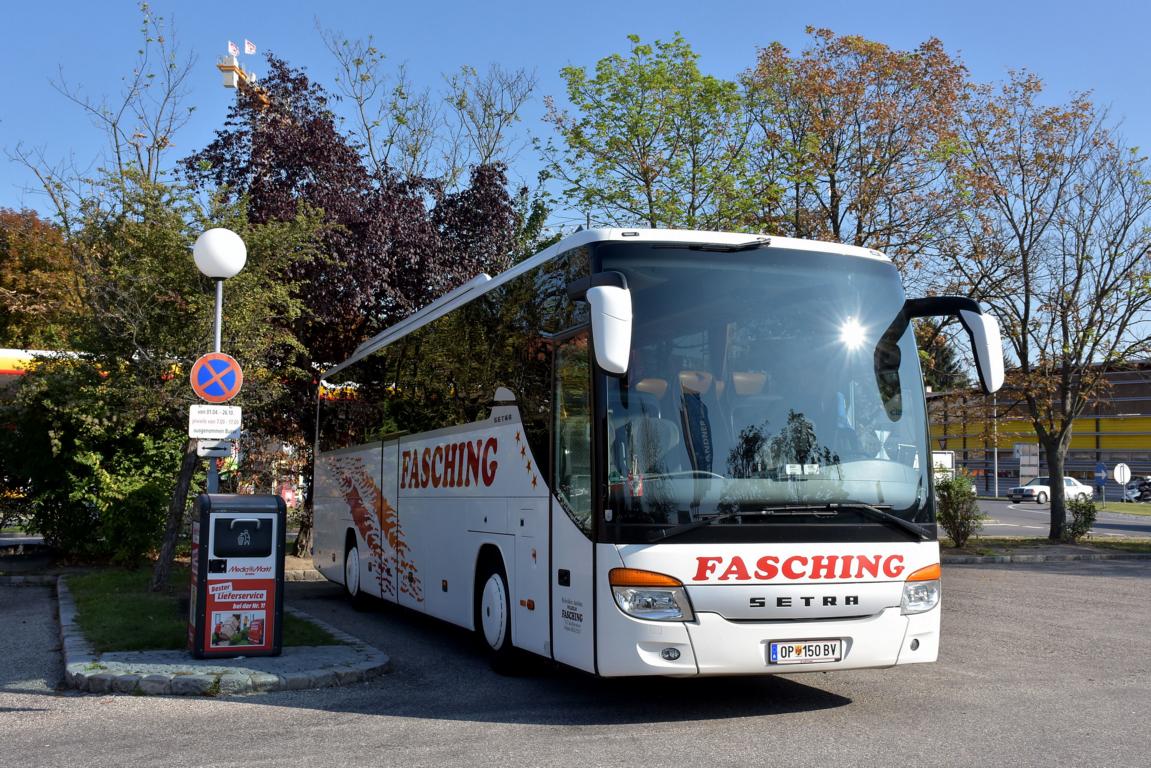Setra 415 GT-HD von Fasching Reisen aus �sterreich 09/2017 in Krems.