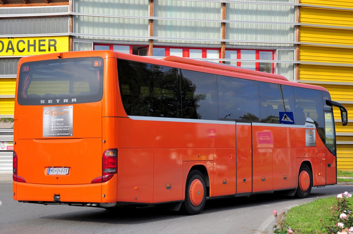 Setra 415 GT-HD von Felner Busreisen aus �sterreich am 2.10.2014 in Krems.