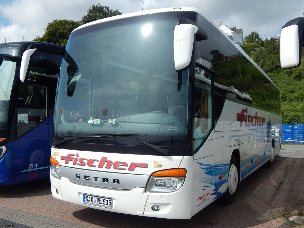 Setra 415 GT-HD von Fischer aus Deutschland im Stadthafen Sassnitz.