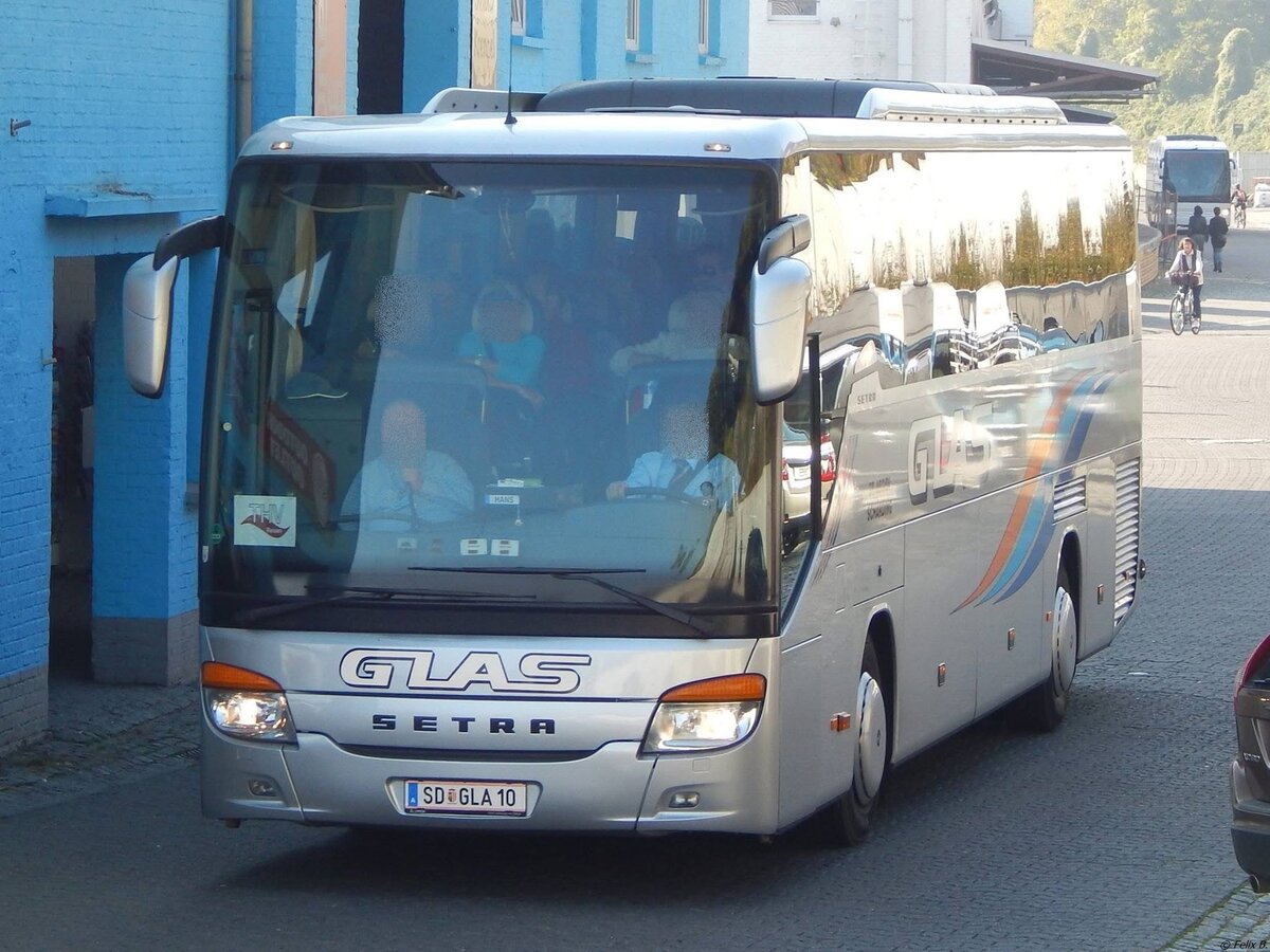 Setra 415 GT-HD von Glas aus Österreich im Stadthafen Sassnitz.