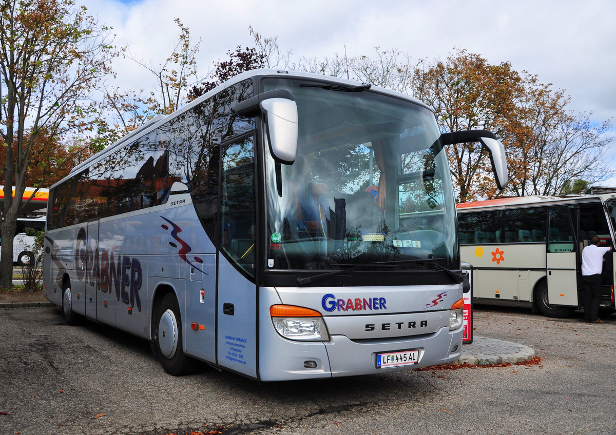Setra 415 GT-HD von Grabner Reisen aus �sterreich in Krems.