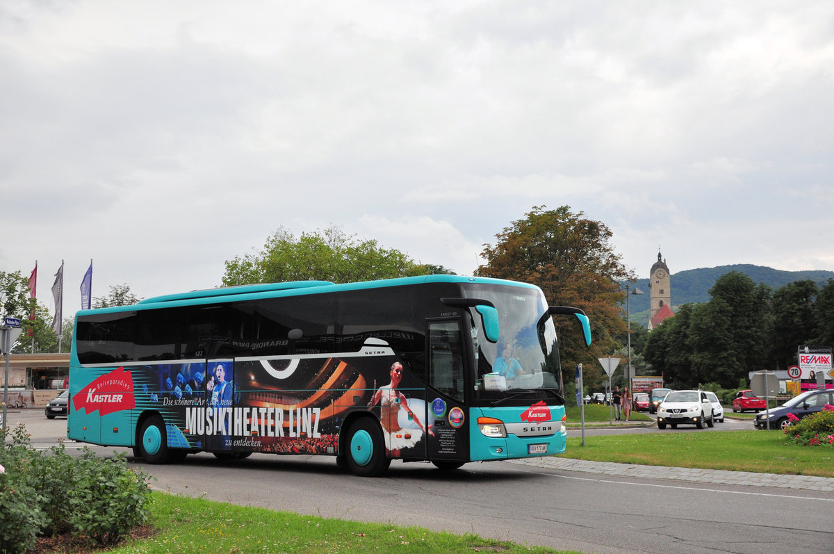 Setra 415 GT-HD von Kastler Reisen aus �sterreich in Krems gesehen.